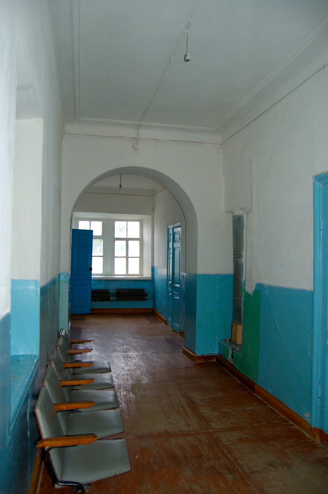 Interior of the Grimm Central School. Courtesy of Steve Schreiber (2006).