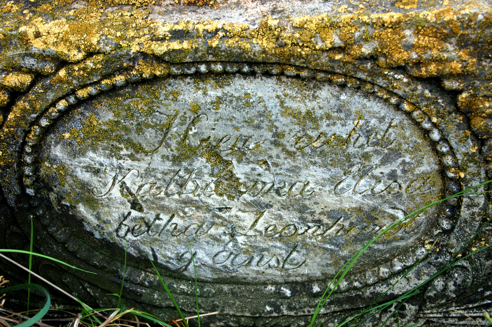 Inscription on the headstone reads: "Here rests Katherina Elisabetha Leonhardt, born Ernst". Courtesy of Steve Schreiber (2006).