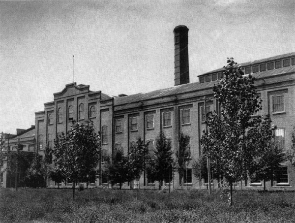 Sugar beet factory in Sugar City, Idaho. Source: unknown.