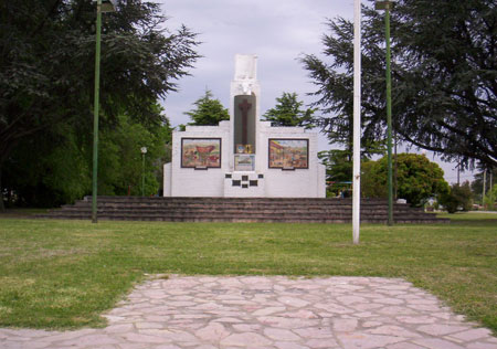 The Volga German Memorial in Colonia Hinojo. Photograph courtesy of Gerardo Waimann. 