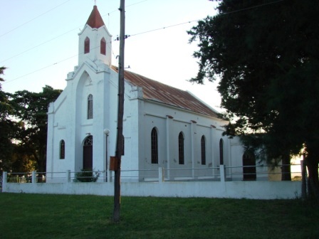 Iglesia San Bernardo  (St. Bernhard Catholic Church)  Aldea Eigenfeld.  Source: Elena Vega Stehle 