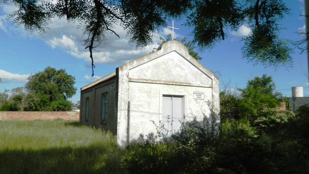 Emaus Lutheran Church in Rivera, Buenos Aires Prov.Source: dsrmedios (9 Nov. 2012)