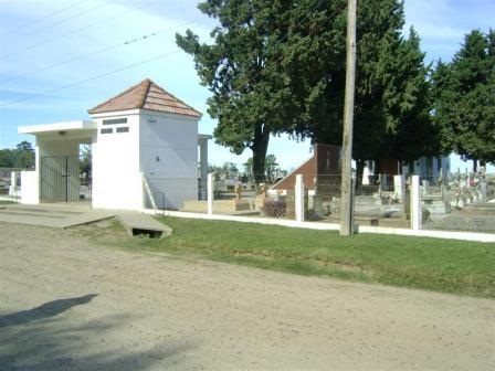 Cemetery in Aldea Jacobi Source: Elena Vega Stehle