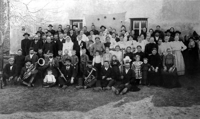 Wedding in Santa Anita (1930s). Source: Sergio Keiner Klug.