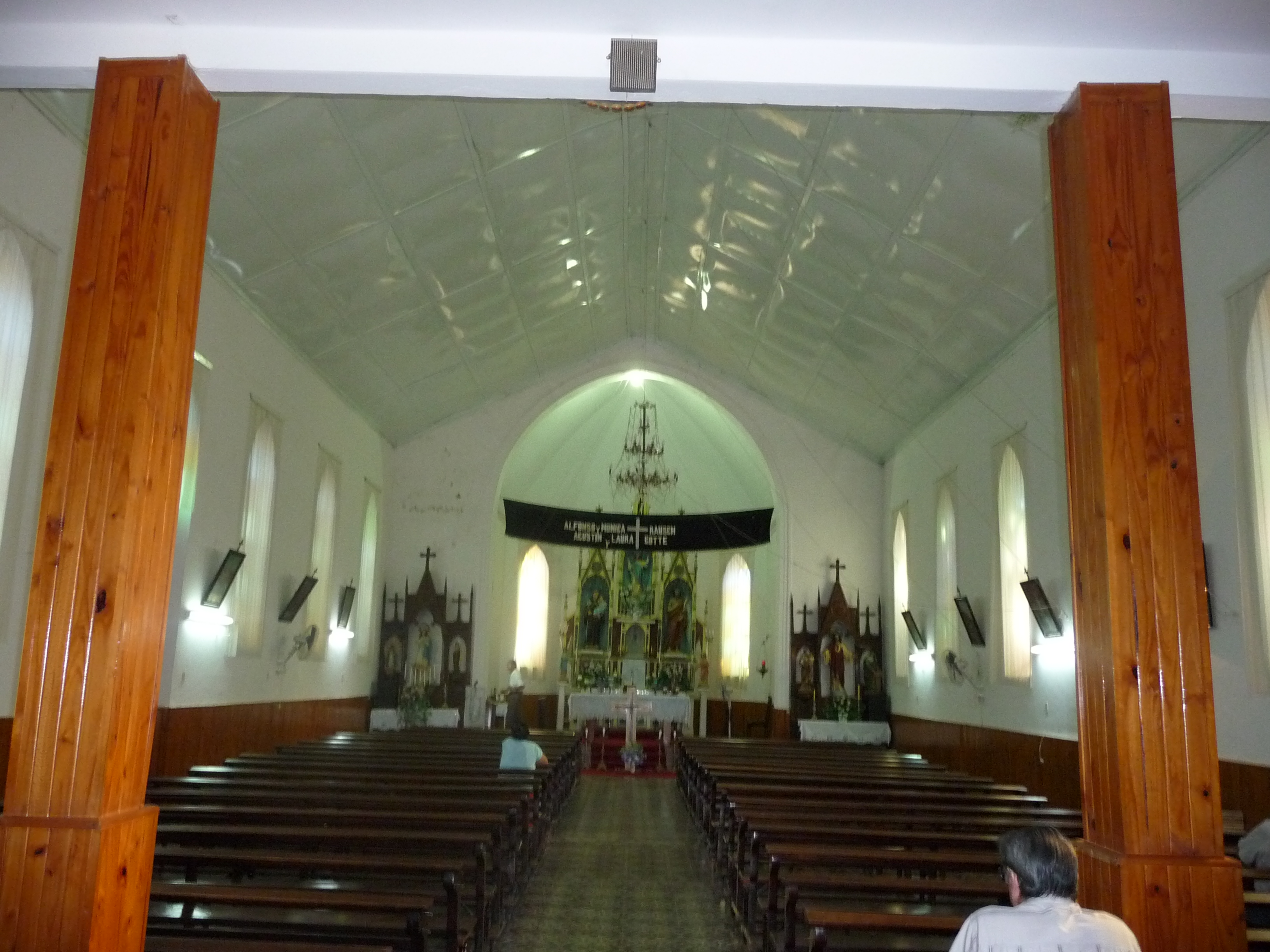 Church interior in Santa Maria. Source: Oscar Herrlein.