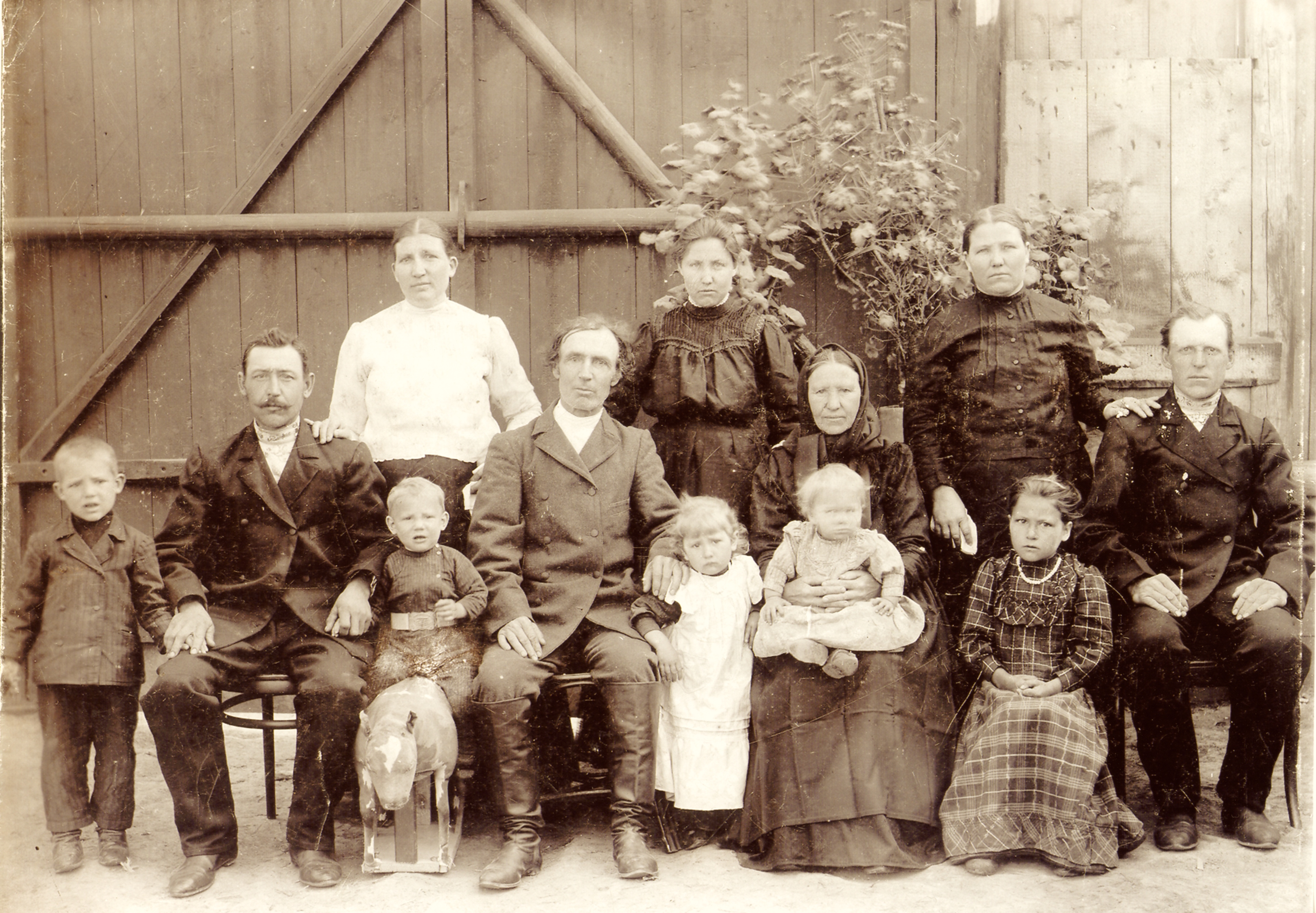 Johann family in Gnadenfeld in 1912