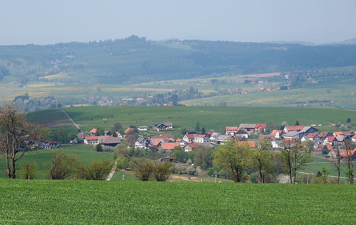 View of Mosbach - by Kreuzschnabel - Eigenes Werk, CC BY-SA 3.0, https://commons.wikimedia.org/w/index.php?curid=21882917