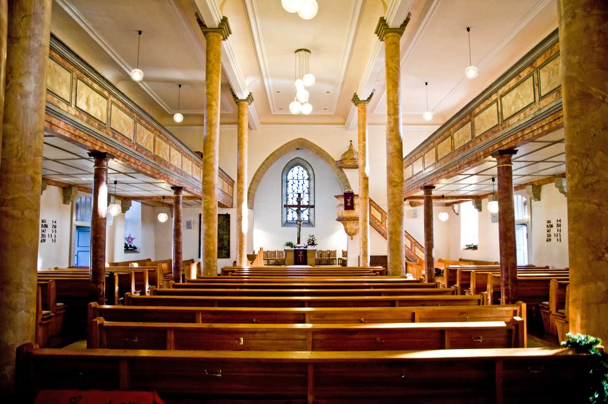 Interior of the Martinskirche in Großbottwar. Source: kirchen-online.org.