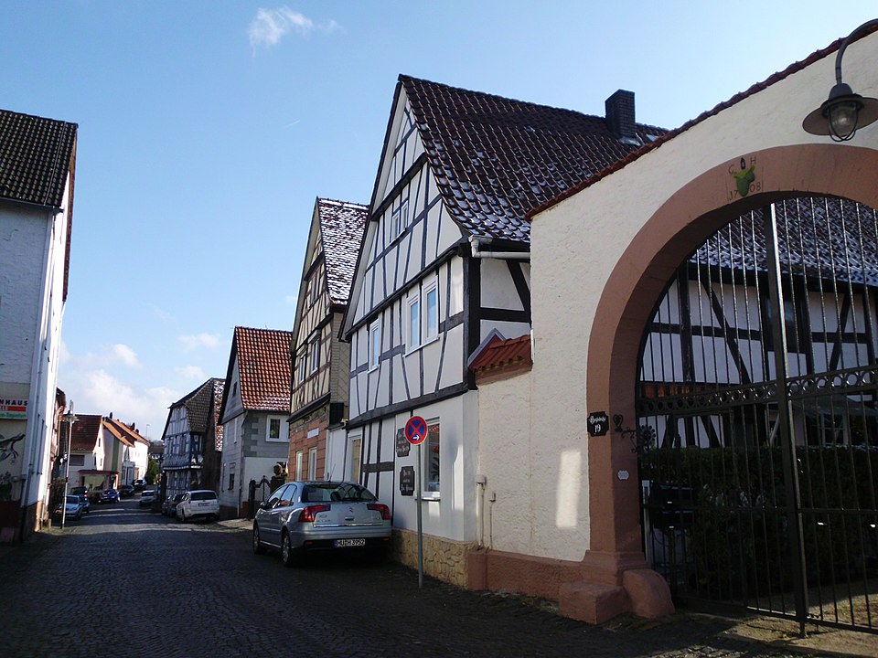 Buildings on Heylstraße in Hailer