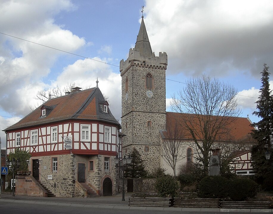 Bruchköbel , Old Town Hall and Jakobuskirche