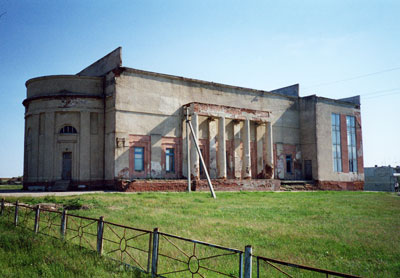 Beideck church in 2001 used as a "house of culture". Photo courtesy of Steve Schreiber.