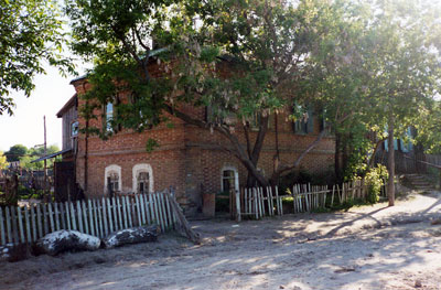 German house in Schilling (2001). Source: Steve Schreiber.