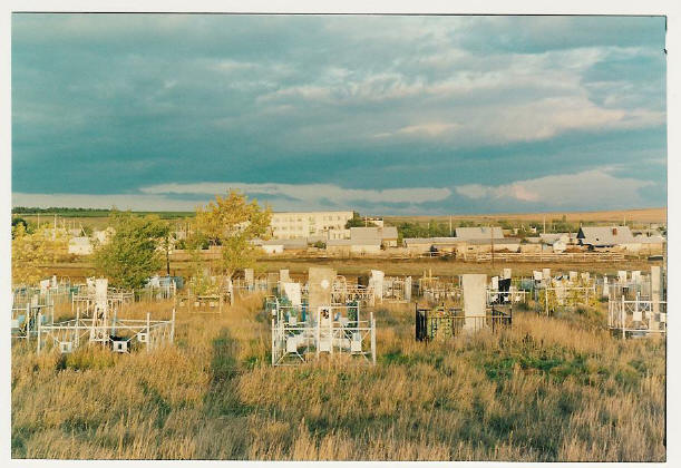 Semenovka Cemetery (1992). Courtesy of Ted Gerk.