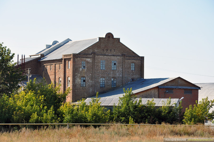 This mill in Krasnoyar was built in 1907. It was expropriated by the Soviet government in 1931. Source: livejournal.com