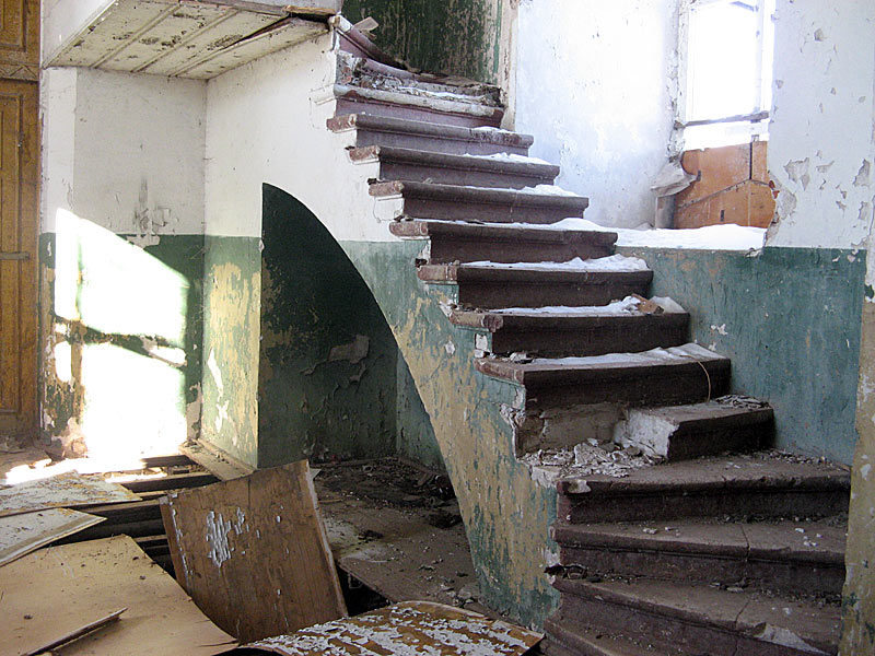 Rosenheim Lutheran Church interior. Courtesy of Alexander Bashkatov (2007).