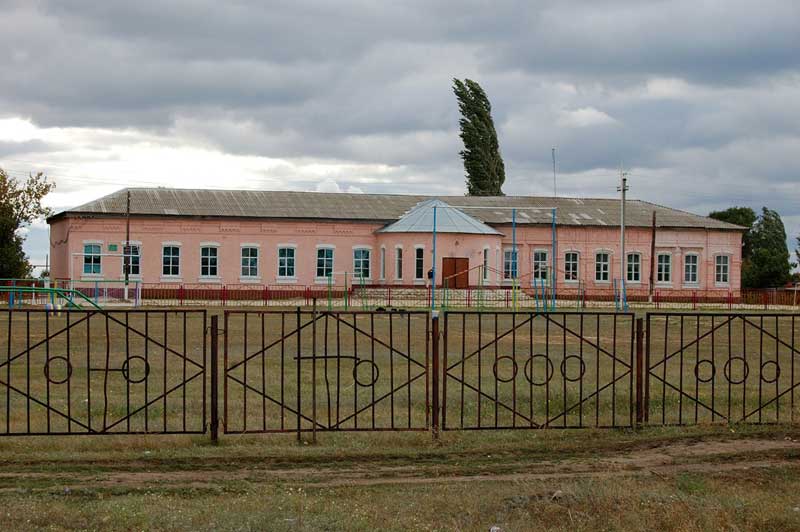 Miller School in Warenburg (2006). Source: Steve Schreiber.