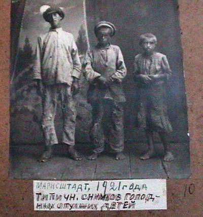 Volga German famine victims in Marxstadt (1921)